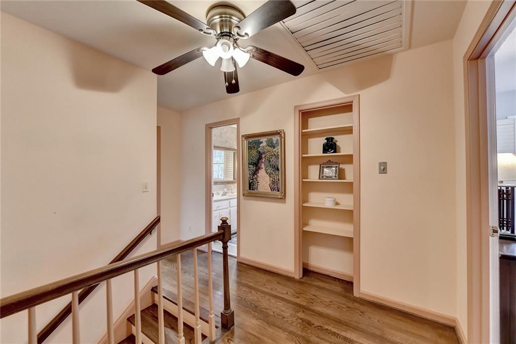 5105 Meadowlake Lane