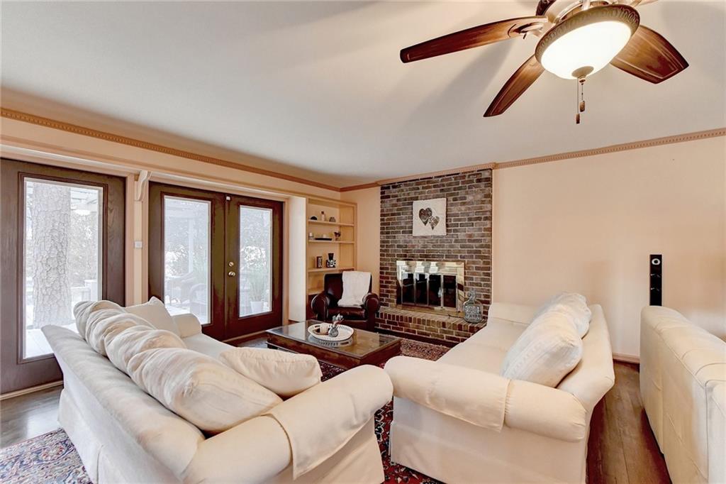 5105 Meadowlake Lane