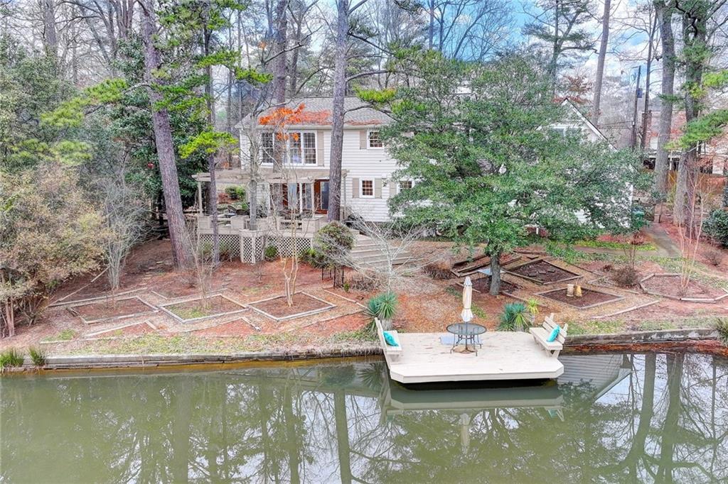 5105 Meadowlake Lane