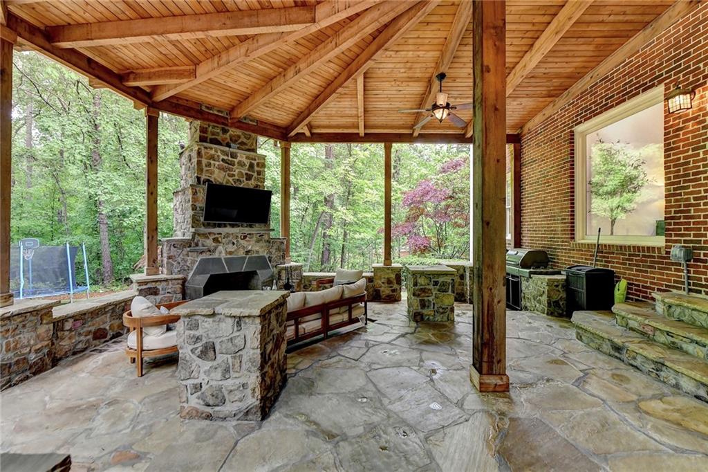 320 Oakhurst Leaf Drive