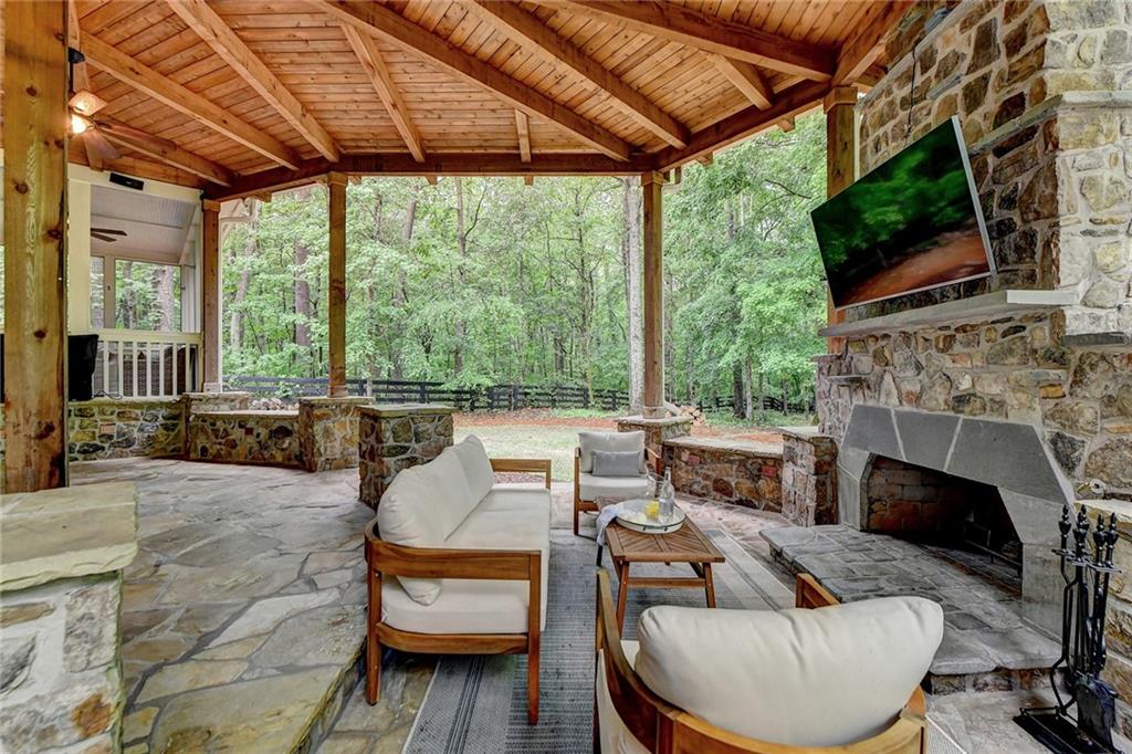 320 Oakhurst Leaf Drive