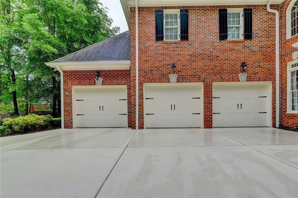 320 Oakhurst Leaf Drive