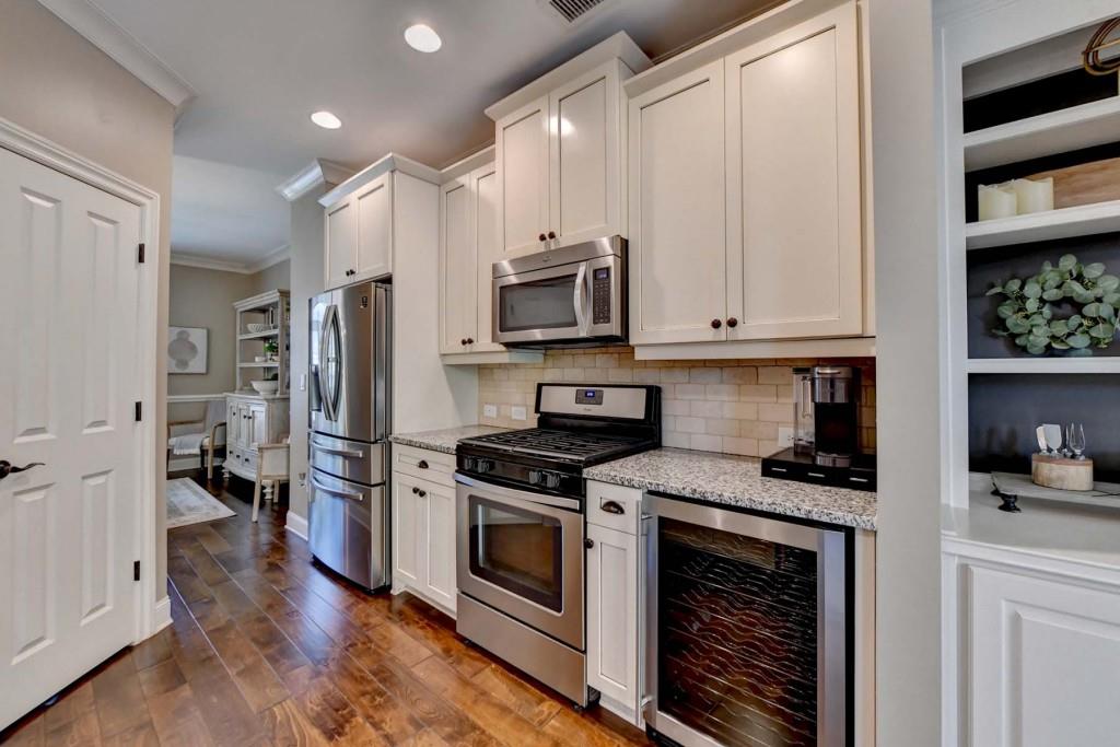 8040 Willoughby Court