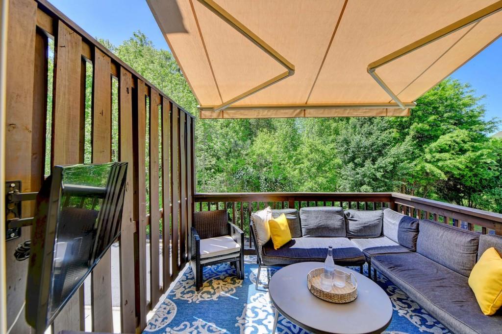 8040 Willoughby Court