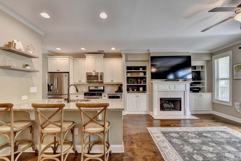 8040 Willoughby Court