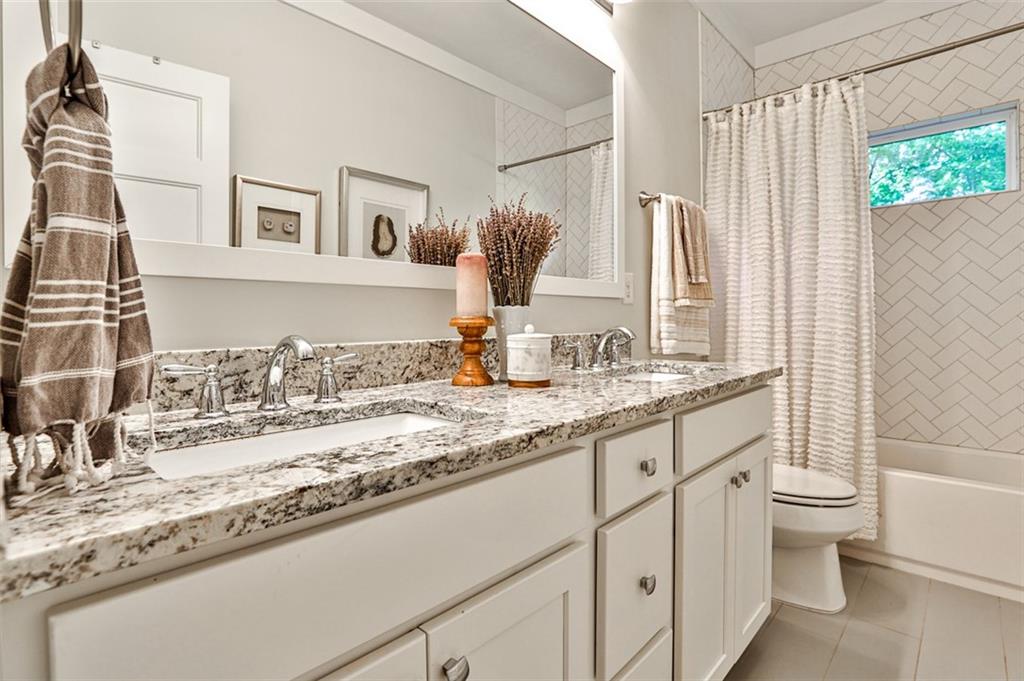 1358 Binder Place NE Unit A