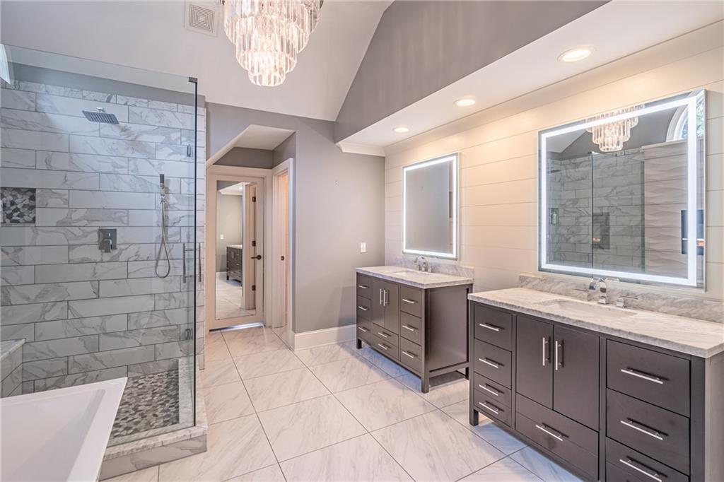 2300 Gladstone Place