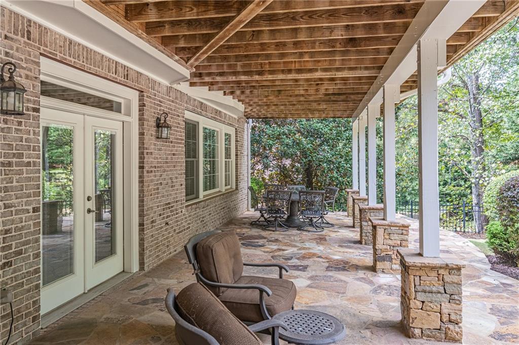 2300 Gladstone Place