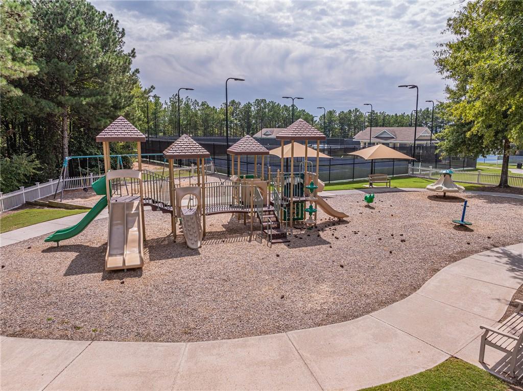 2300 Gladstone Place