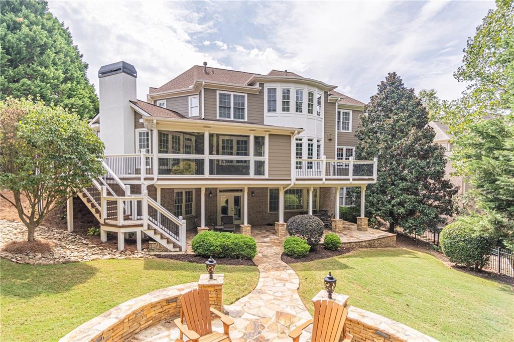 2300 Gladstone Place