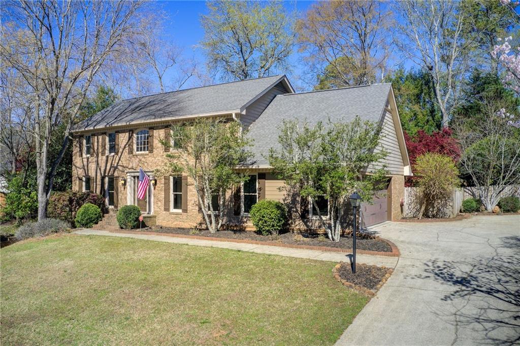 3818 Rainforest Circle