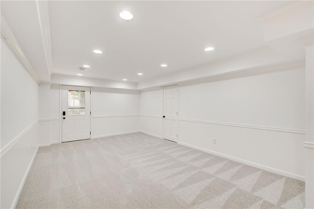 3818 Rainforest Circle