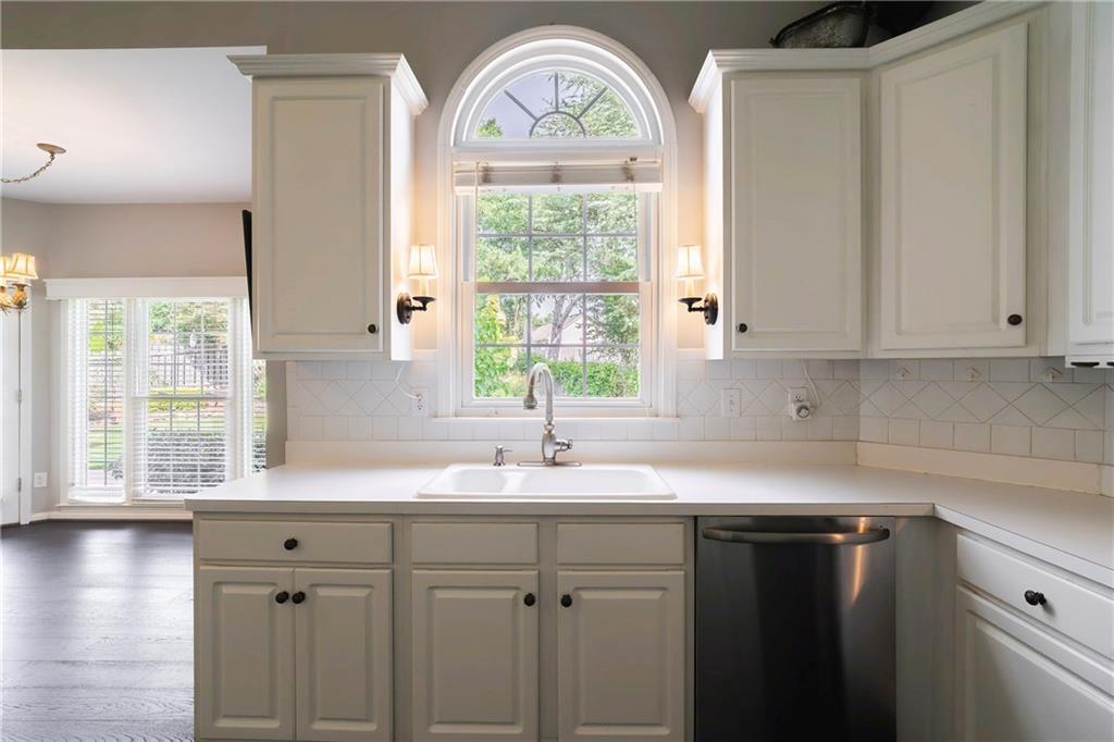 6850 Weatherstone Way