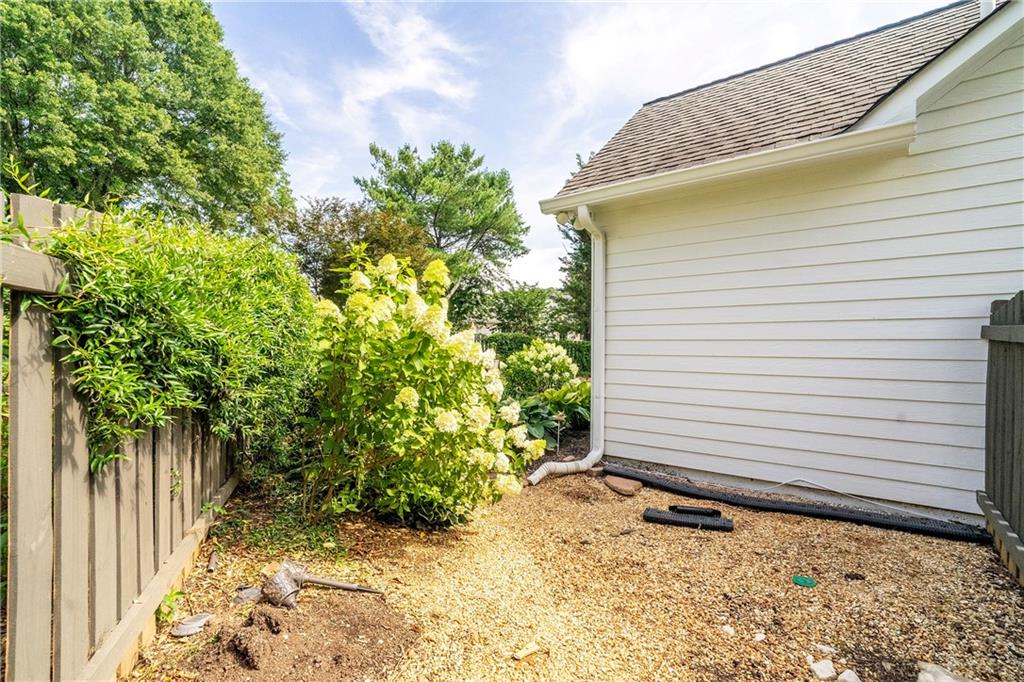 6850 Weatherstone Way