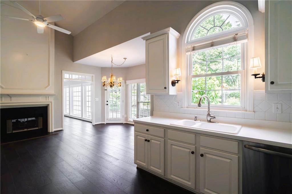 6850 Weatherstone Way