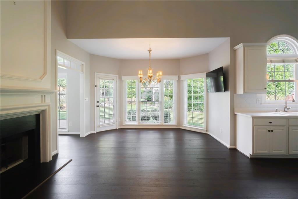 6850 Weatherstone Way