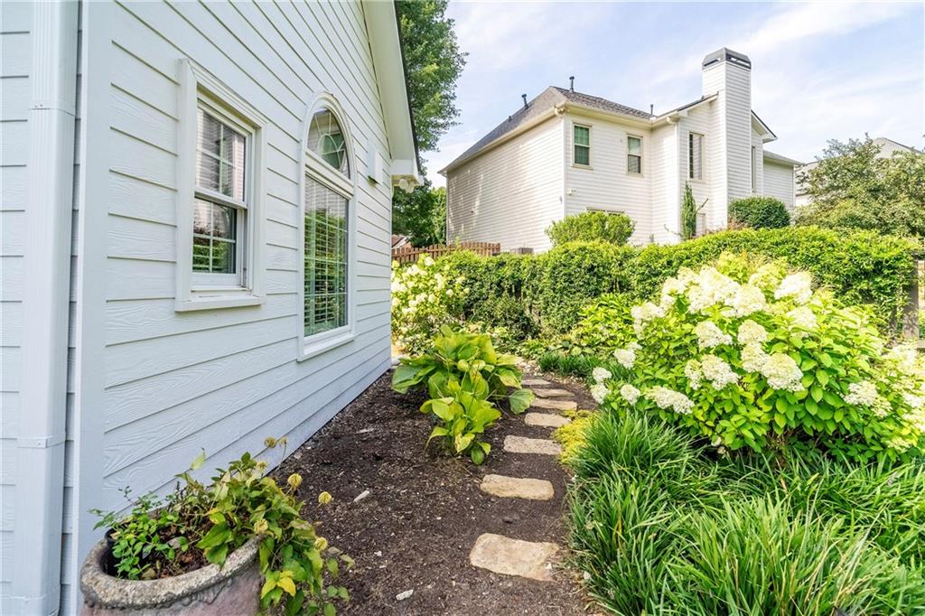 6850 Weatherstone Way