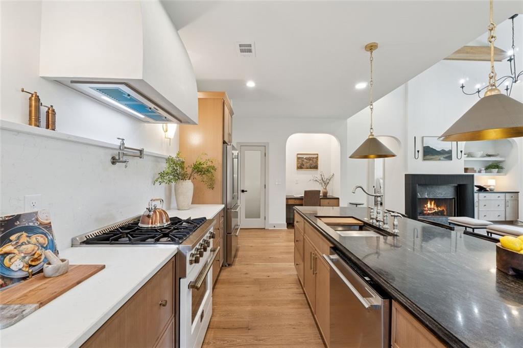 1780 AIRCRAFT Drive SE