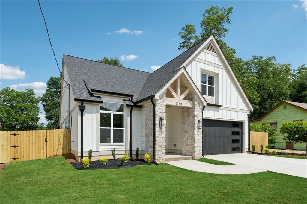 1780 AIRCRAFT Drive SE