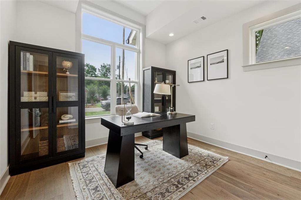 1780 AIRCRAFT Drive SE