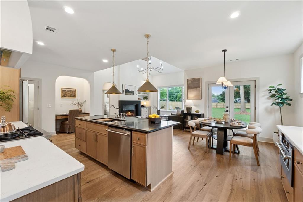 1780 AIRCRAFT Drive SE