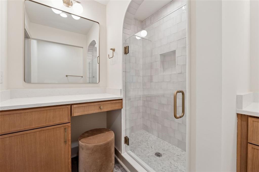 1780 AIRCRAFT Drive SE