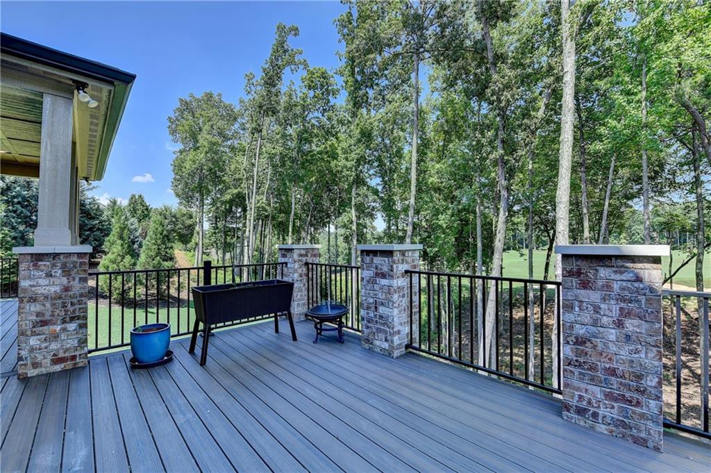 516 Founders Drive E