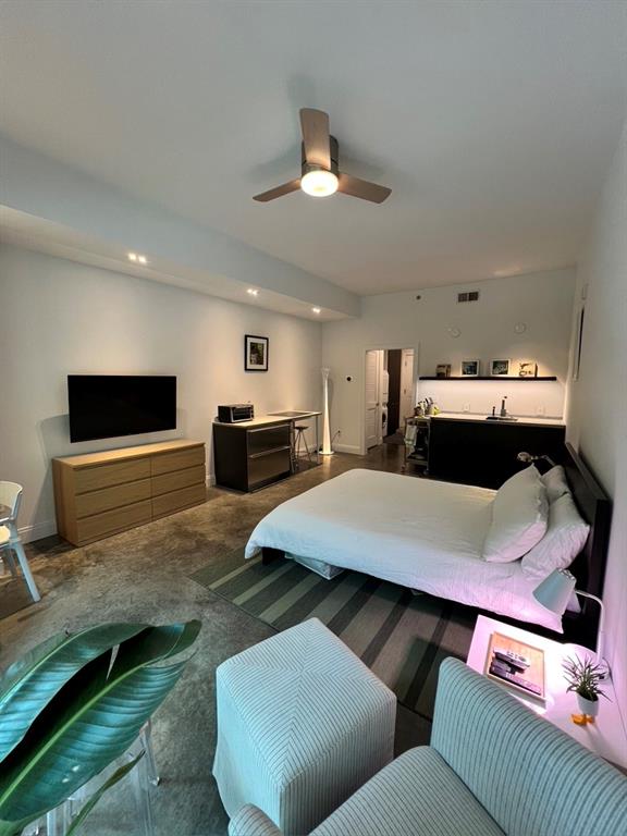 905 Juniper Street NE Unit 111