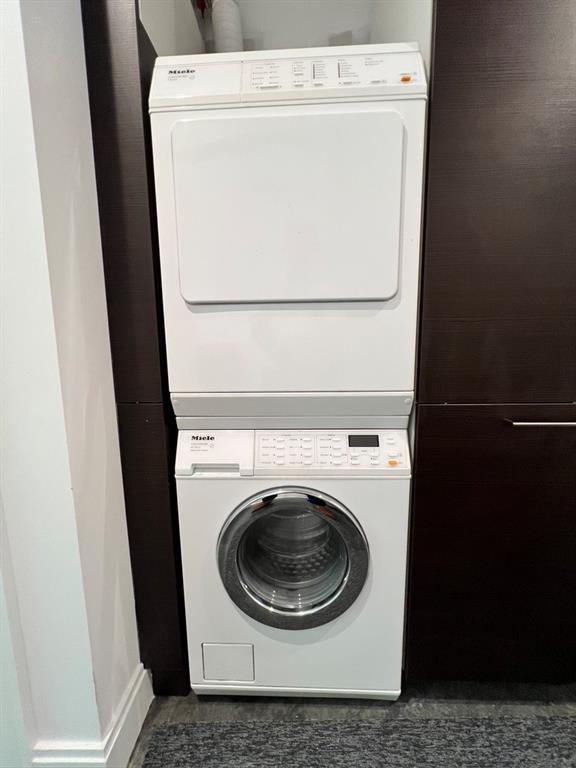 905 Juniper Street NE Unit 111