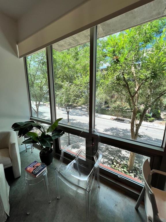 905 Juniper Street NE Unit 111