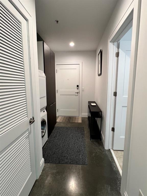 905 Juniper Street NE Unit 111