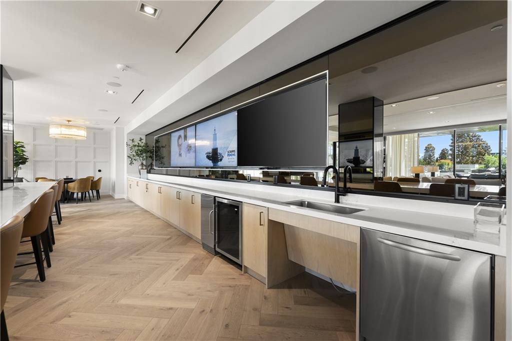 2425 Peachtree Road NE Unit 902