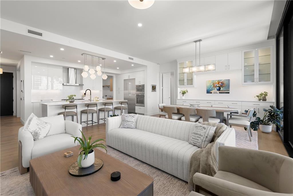 2425 Peachtree Road NE Unit 902