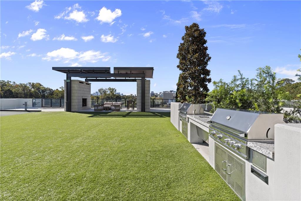 2425 Peachtree Road NE Unit 902