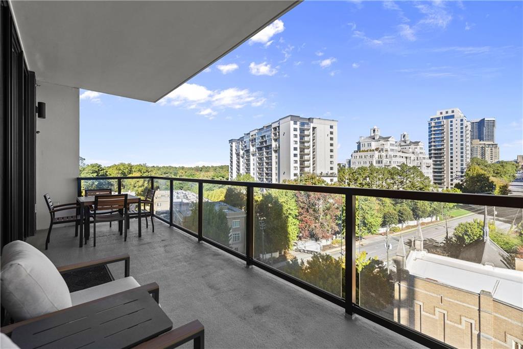 2425 Peachtree Road NE Unit 902