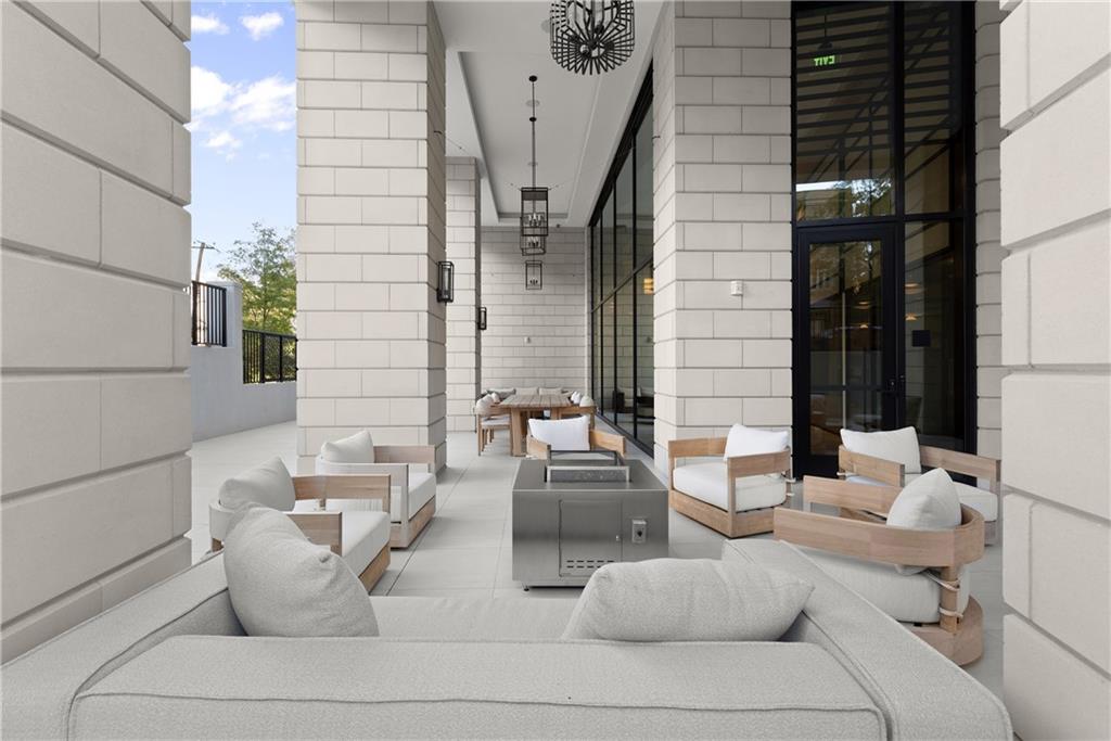 2425 Peachtree Road NE Unit 902