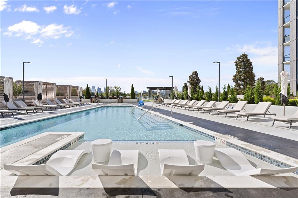 2425 Peachtree Road NE Unit 902