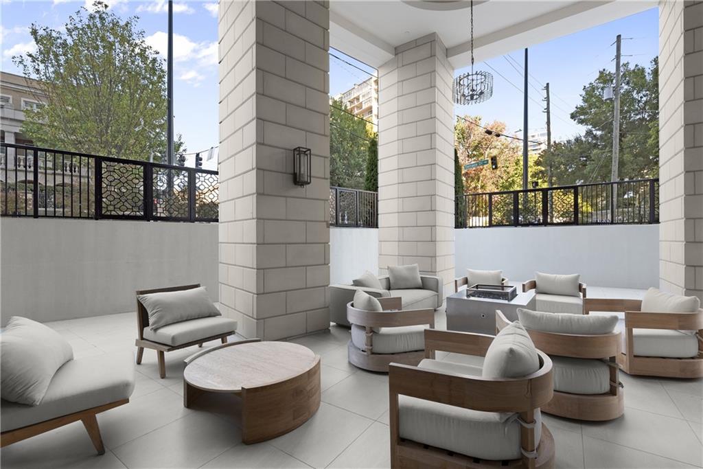 2425 Peachtree Road NE Unit 902