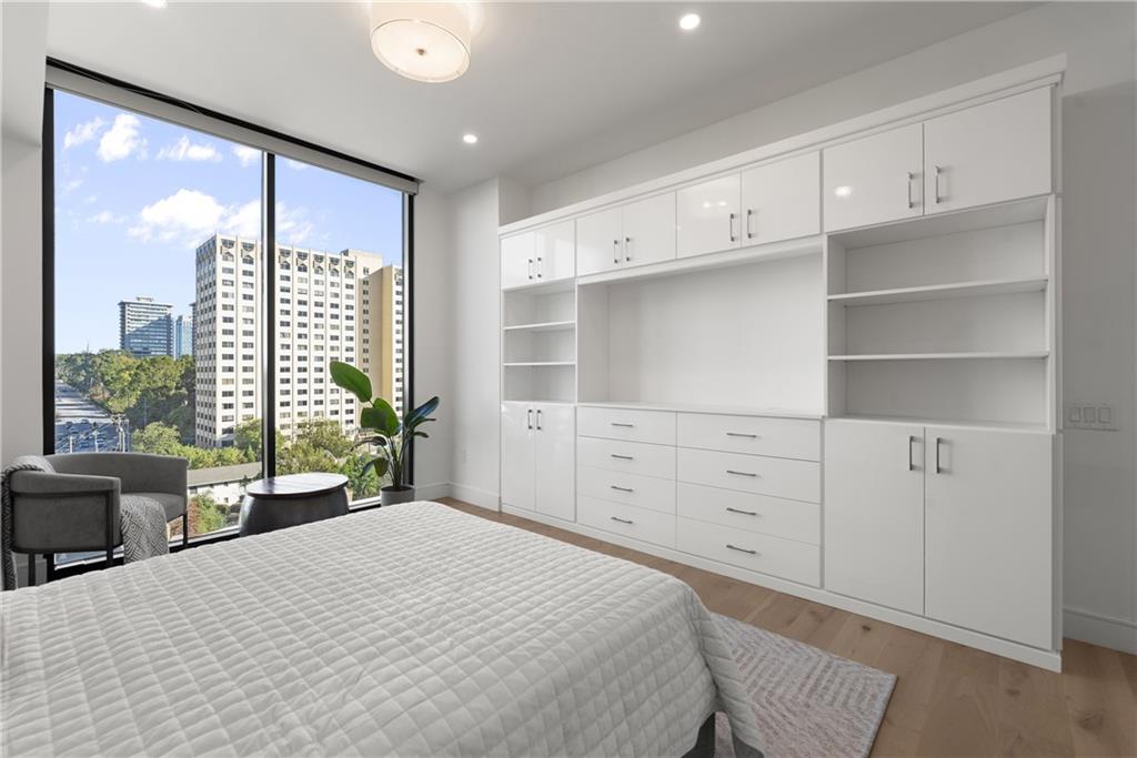 2425 Peachtree Road NE Unit 902