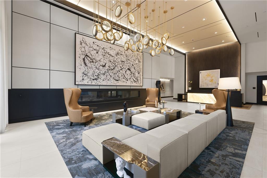 2425 Peachtree Road NE Unit 902