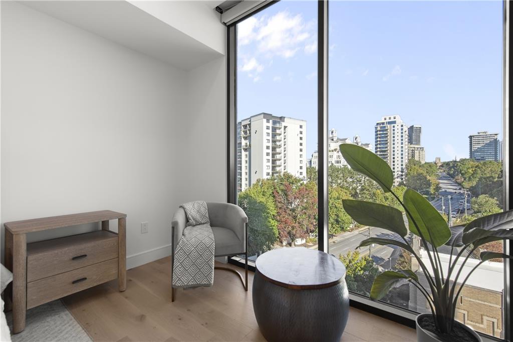 2425 Peachtree Road NE Unit 902