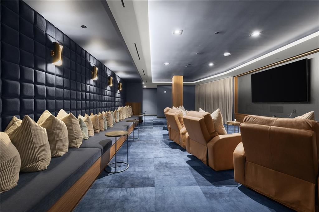 2425 Peachtree Road NE Unit 902