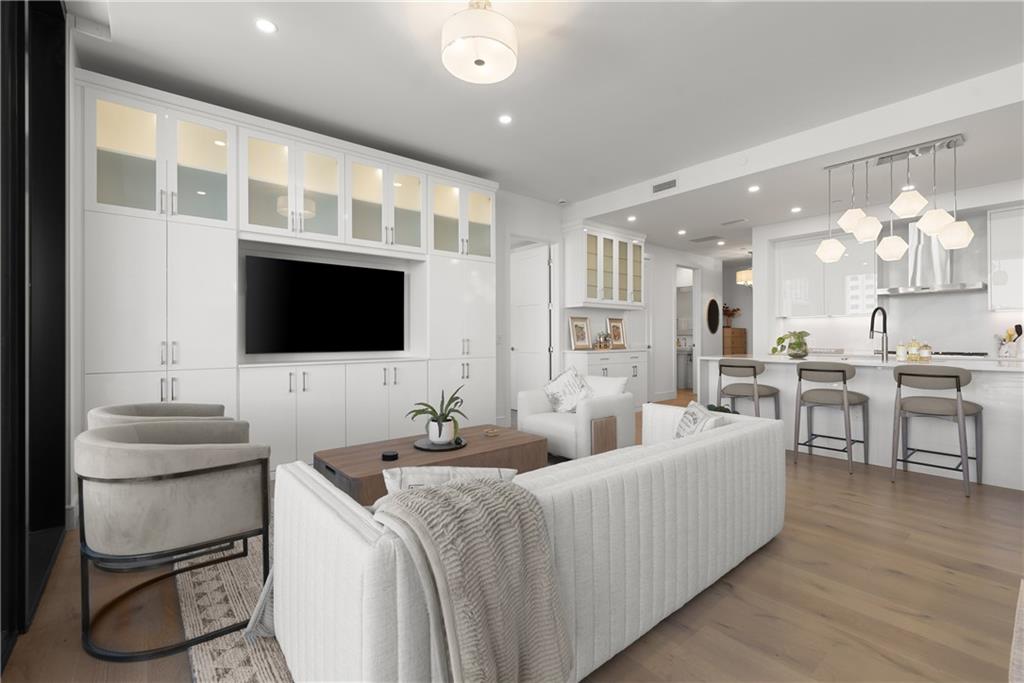 2425 Peachtree Road NE Unit 902