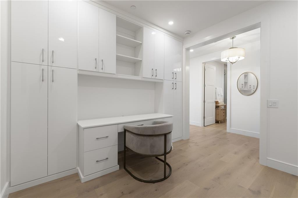 2425 Peachtree Road NE Unit 902