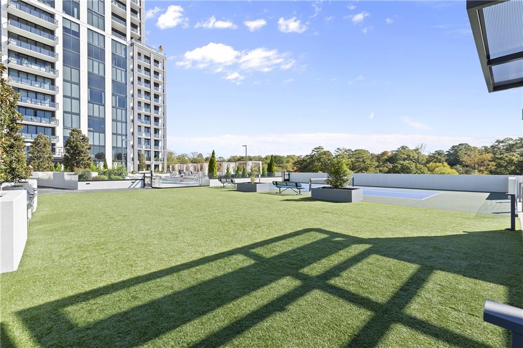 2425 Peachtree Road NE Unit 902