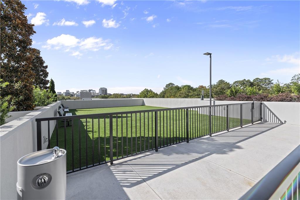 2425 Peachtree Road NE Unit 902