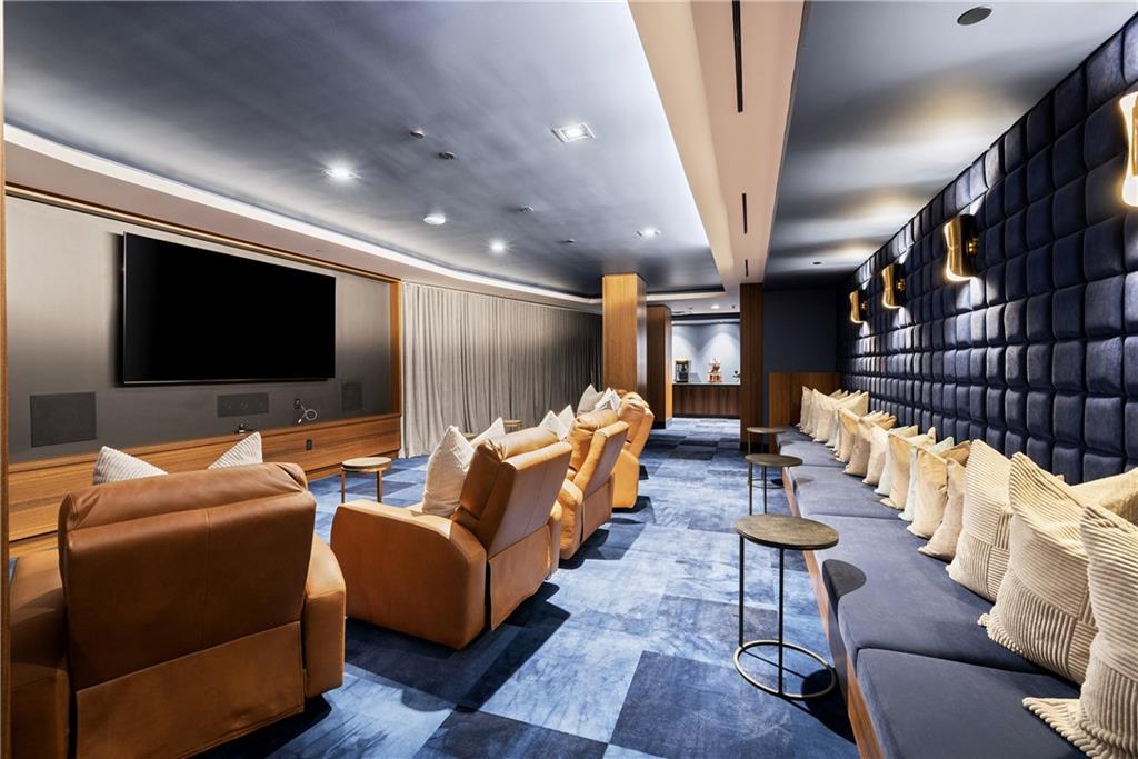 2425 Peachtree Road NE Unit 902