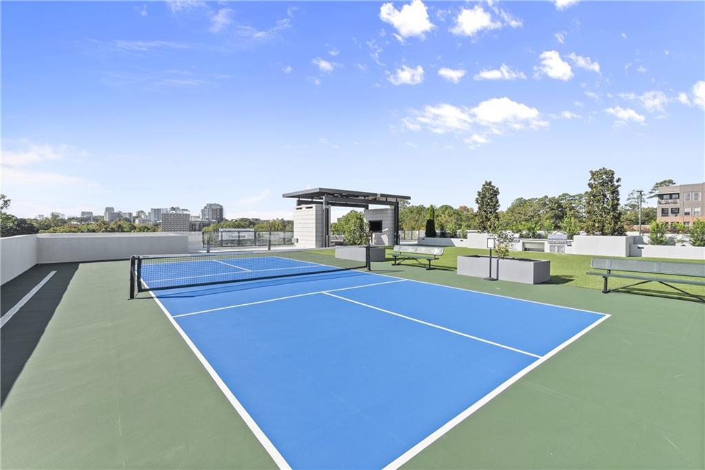 2425 Peachtree Road NE Unit 902