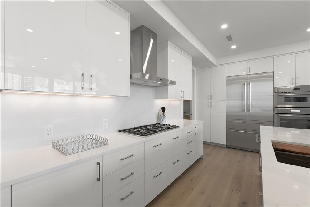 2425 Peachtree Road NE Unit 902