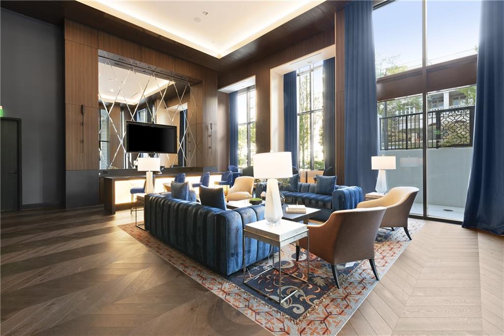 2425 Peachtree Road NE Unit 902